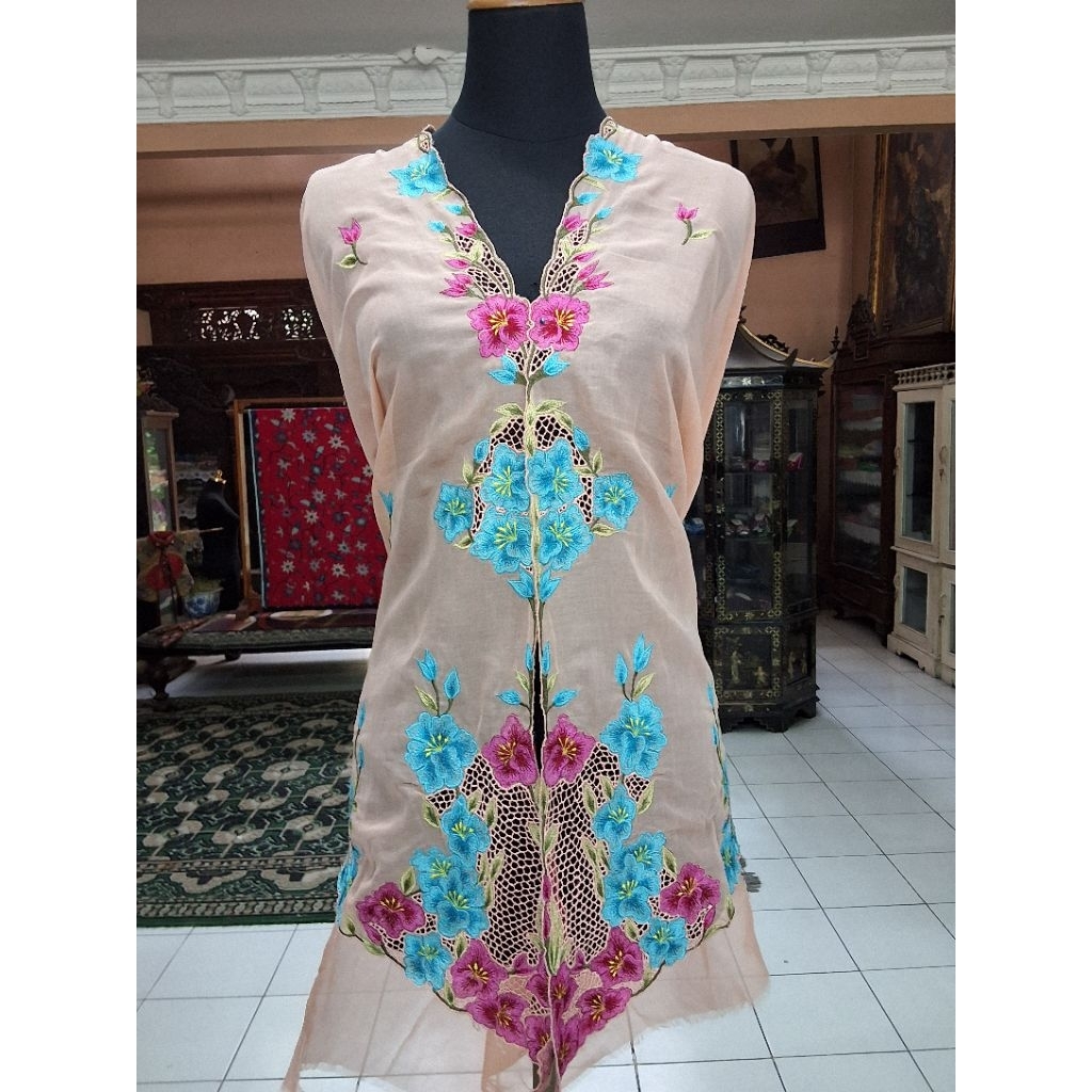 Bahan Kebaya Bordir/Bahan Kebaya Bordir Encim/Bahan Kebaya Encim/Bahan Kebaya Peranakan/Bahan Kebaya