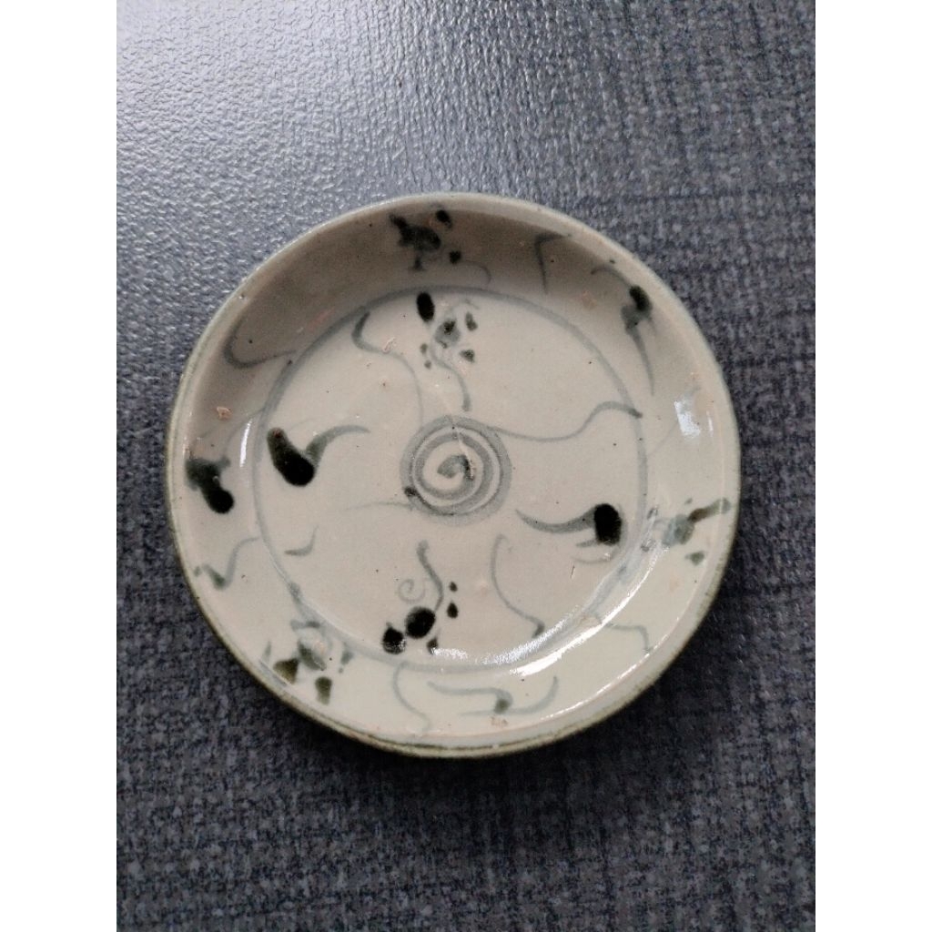 Piring kuno china porselen dinasti Ming temuan sungai Mahakam