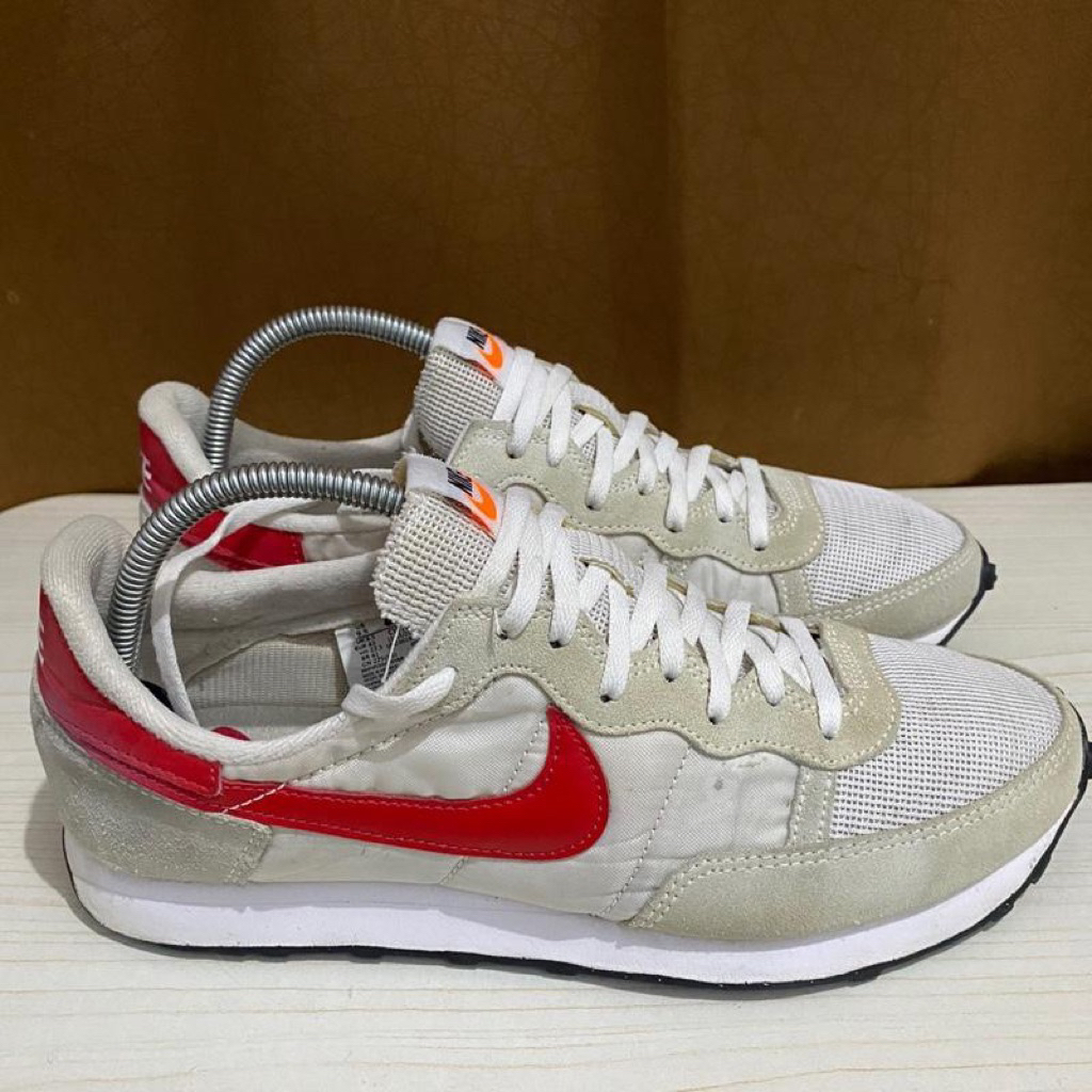 Sepatu second-PRELOVED Nike Challenger OG White University Red UK 8.5 / 43