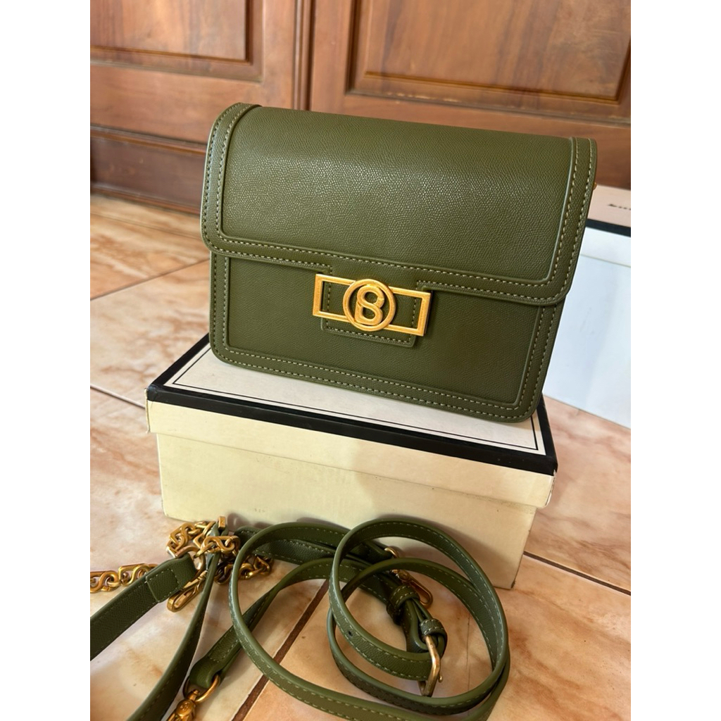 prelove IZZY bag buttonscarves