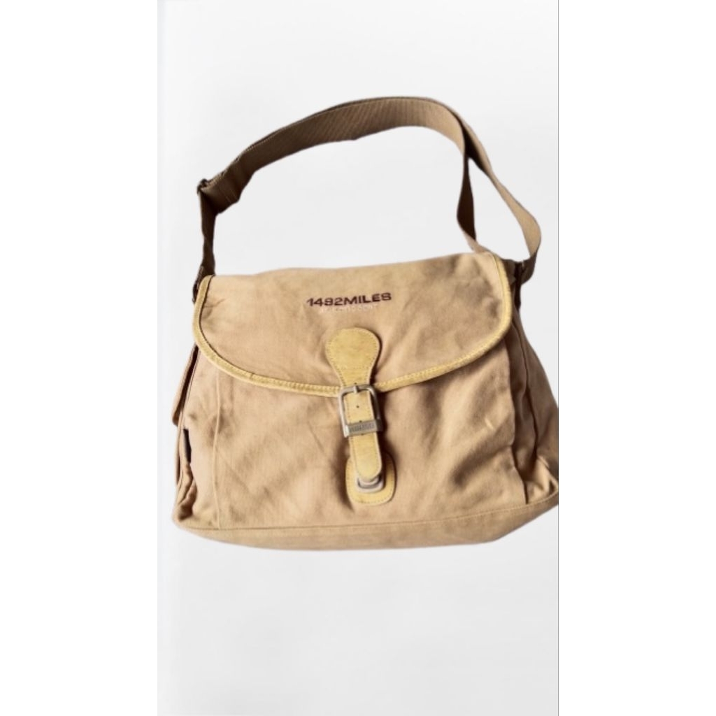 Sling Bag 1492 Miles