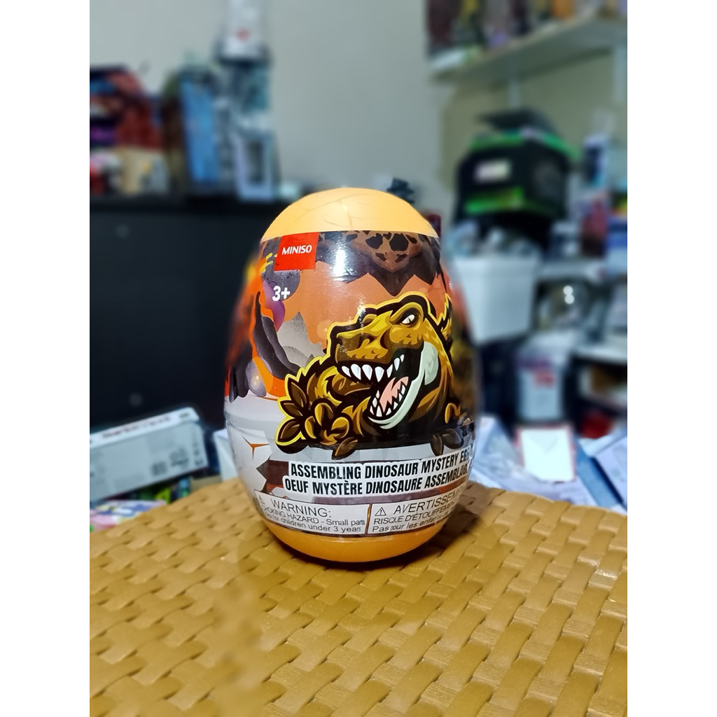 Dinosaurus mistery egg DIY