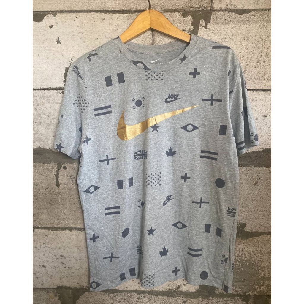 NIKE BIG SWOSH TSHIRT