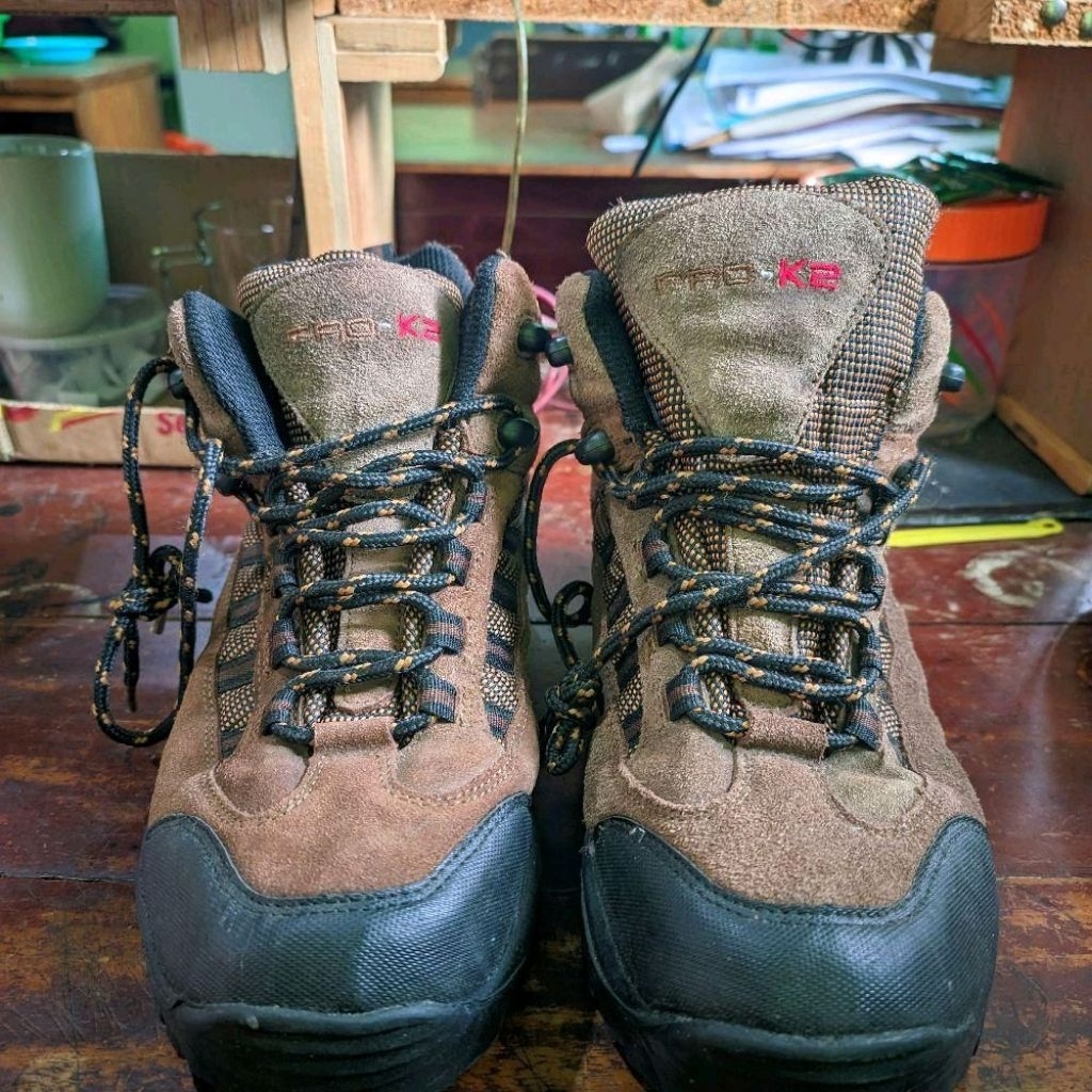 sepatu gunung pro-K2 second size 39