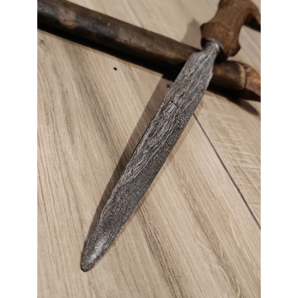 Tombak Kudup Sepuh nggubet- Tangguh Cirebon