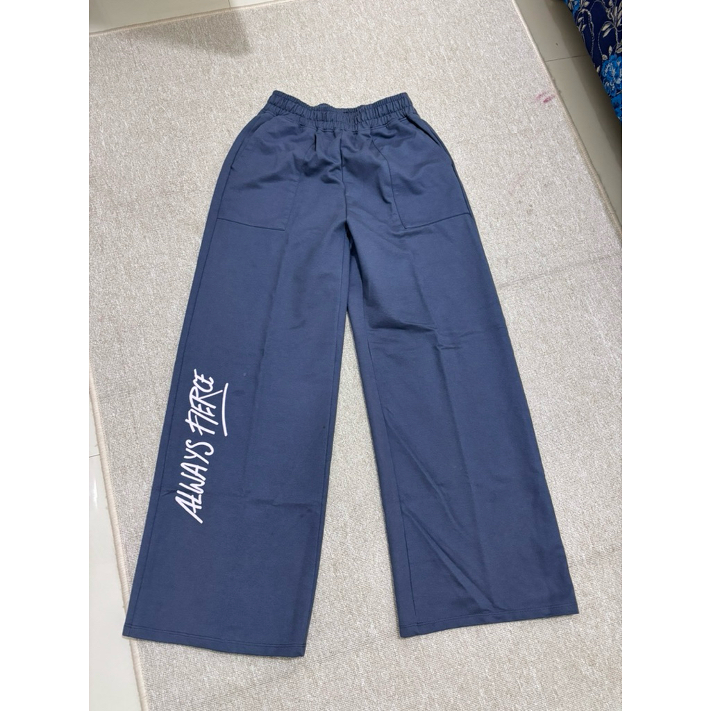 celana wanita Nevada