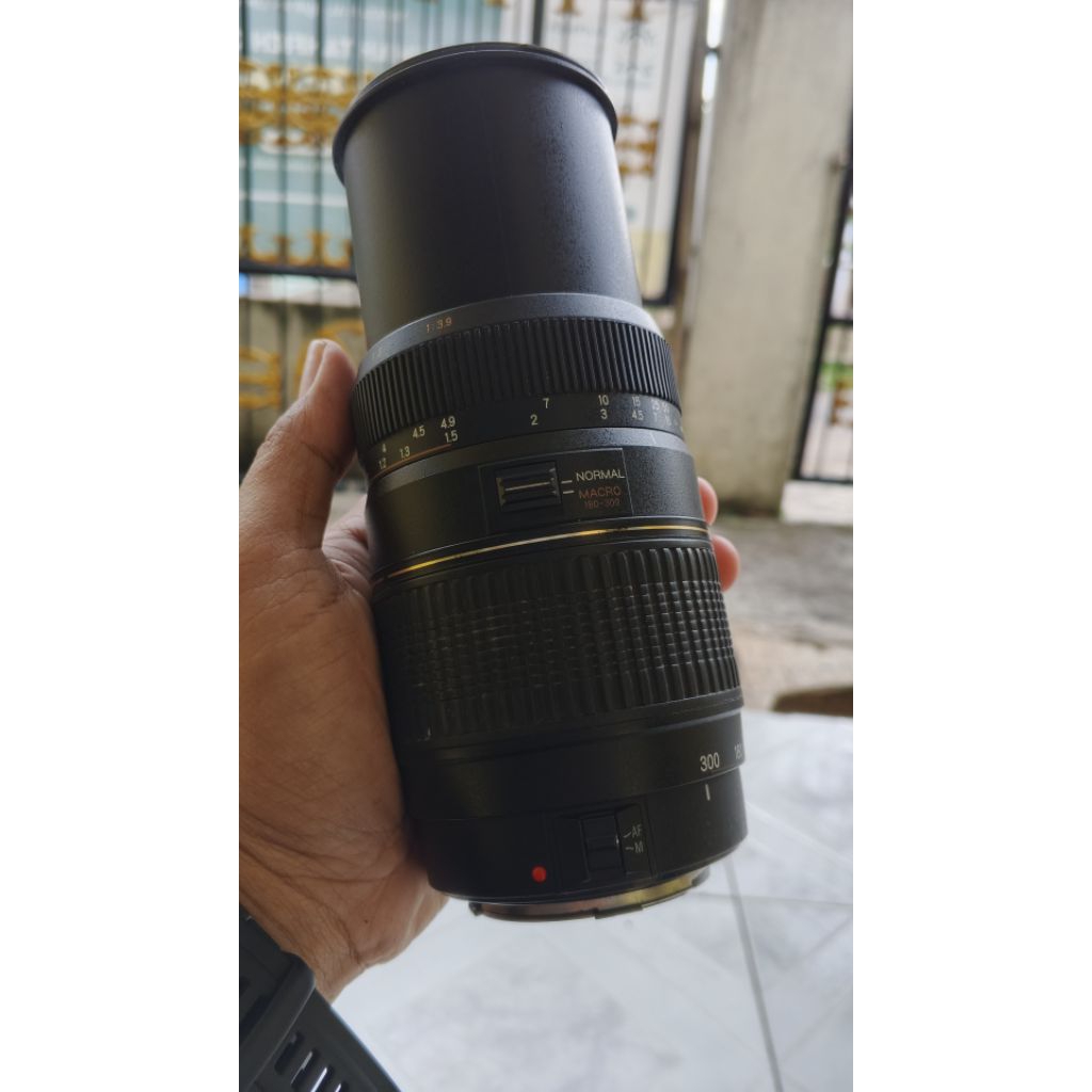 Lensa tele tamron 70-300mm for canon mulus