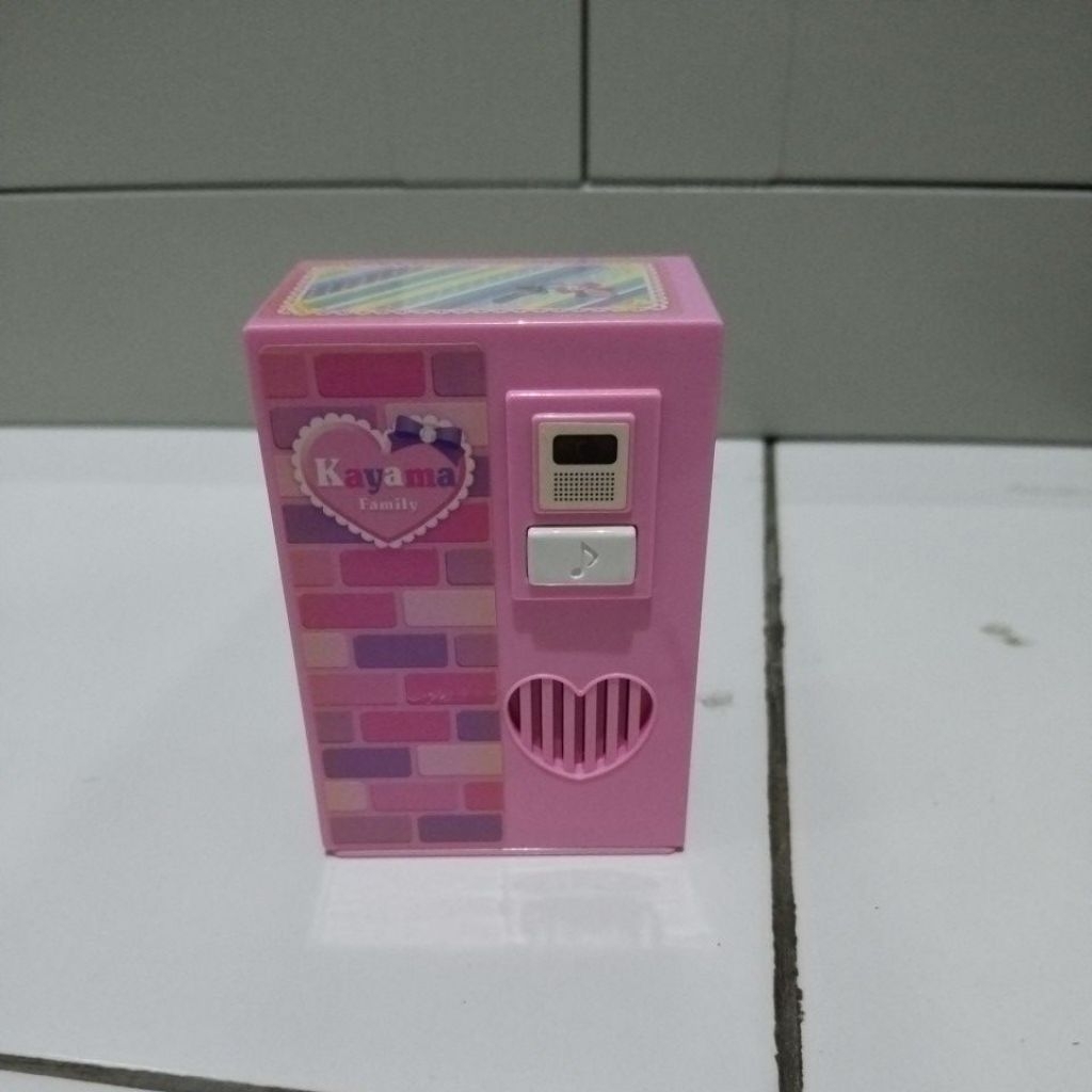 preloved mainan anak boneka licca chan japan barbie bel rumah rak sepatu