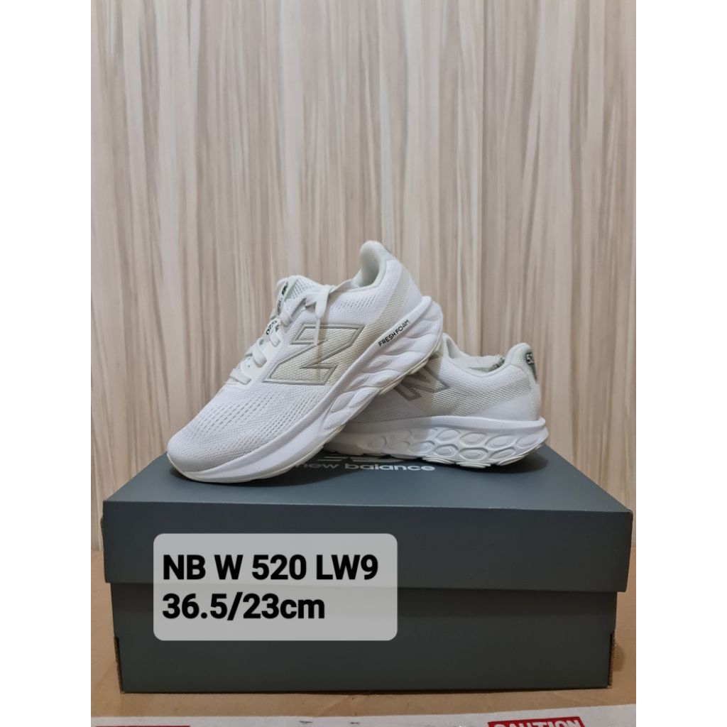 Sepatu NB New Balance running 520 LW9 - 36.5 Original