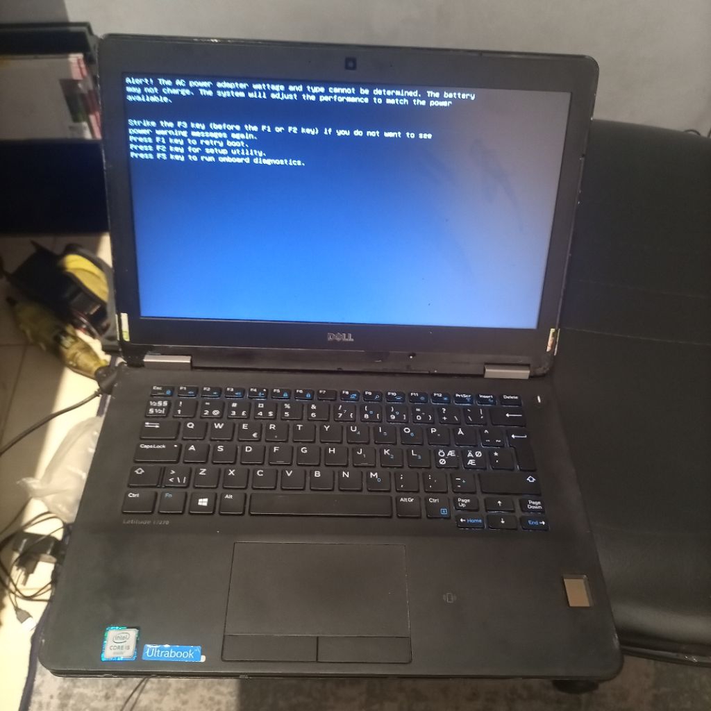 DELL E7270 intel Core i5 Gen 6 Layar Bening Kesing kokoh 750K Link Oren