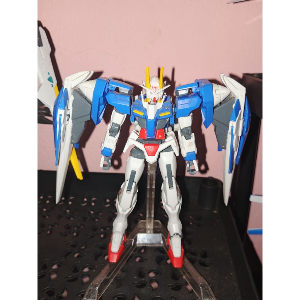HG 1/144 GUNDAM OO RAISER + 3 GN SWORD ORIGINAL BANDAI