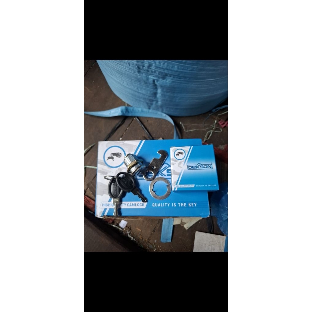 kunci lemari Dekson