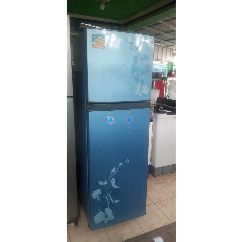 kulkas sharp 2 pintu second / bekas