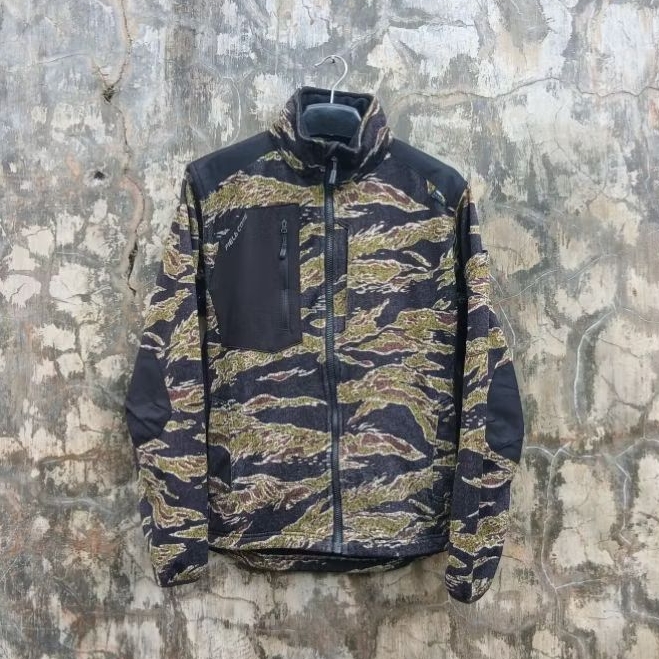 field core cordura tiger stripe camo jacket