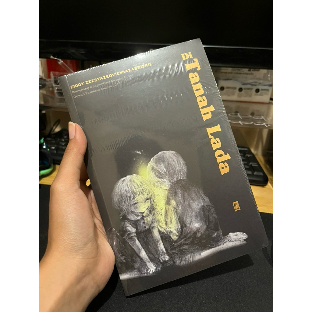 Novel Di Tanah Lada - Ziggy Zezsyazeoviennazabrizki