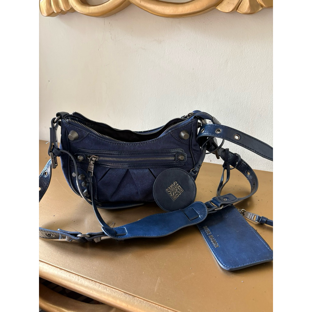 Steve madden bglowing preloved