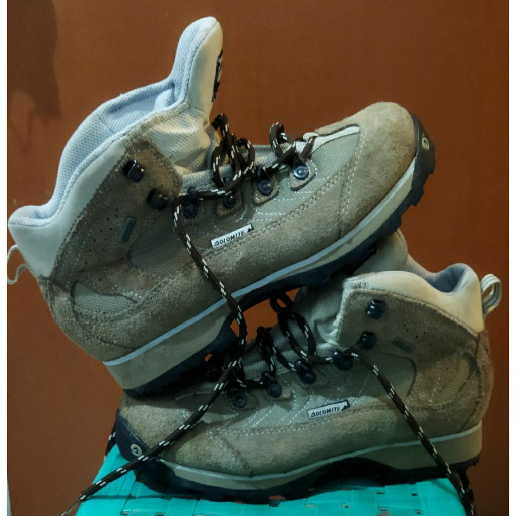 sepatu boots outdoor Dolomite Goretex