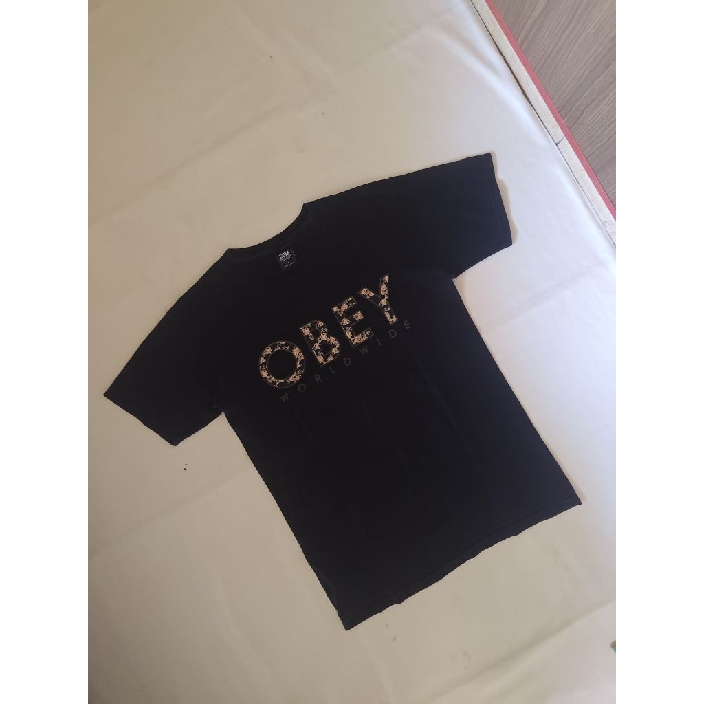 Baju Kaos Obey Worldwide Size S Second