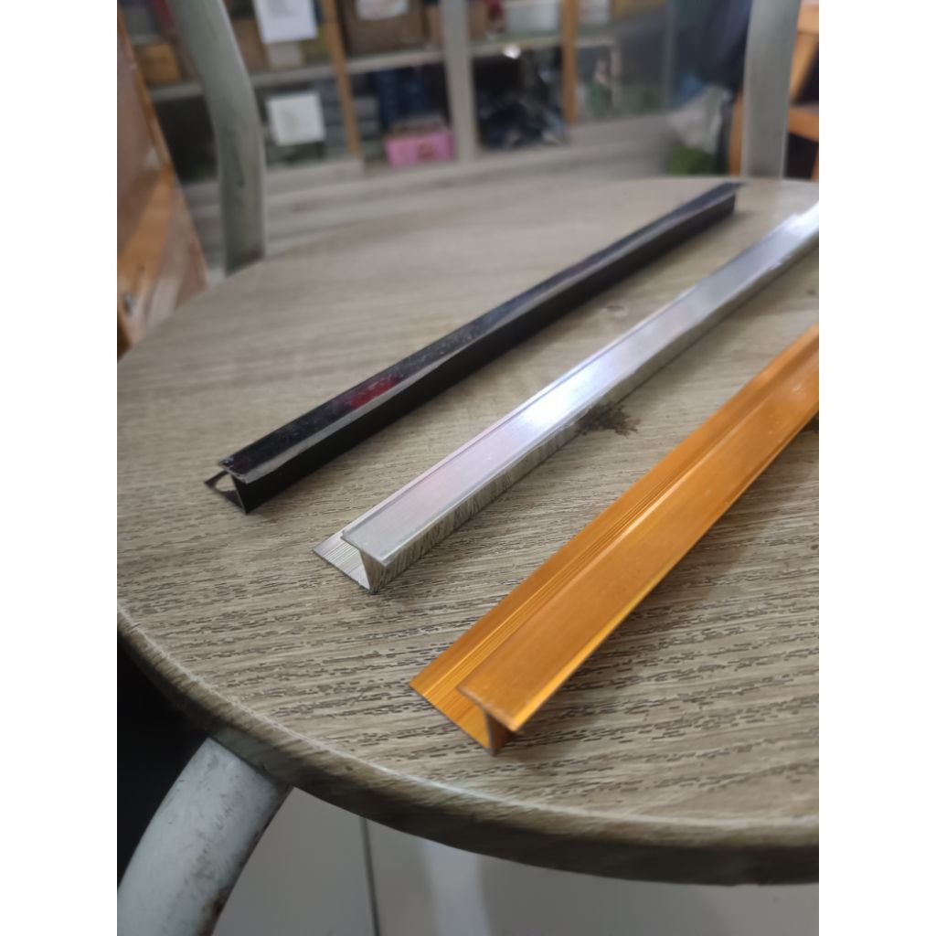 TILE HOLDER Kuku Macan Aluminium