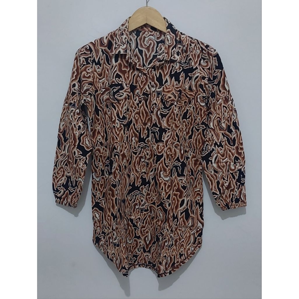 Atasan Blouse Batik Wanita Motif Mega Mendung Coklat