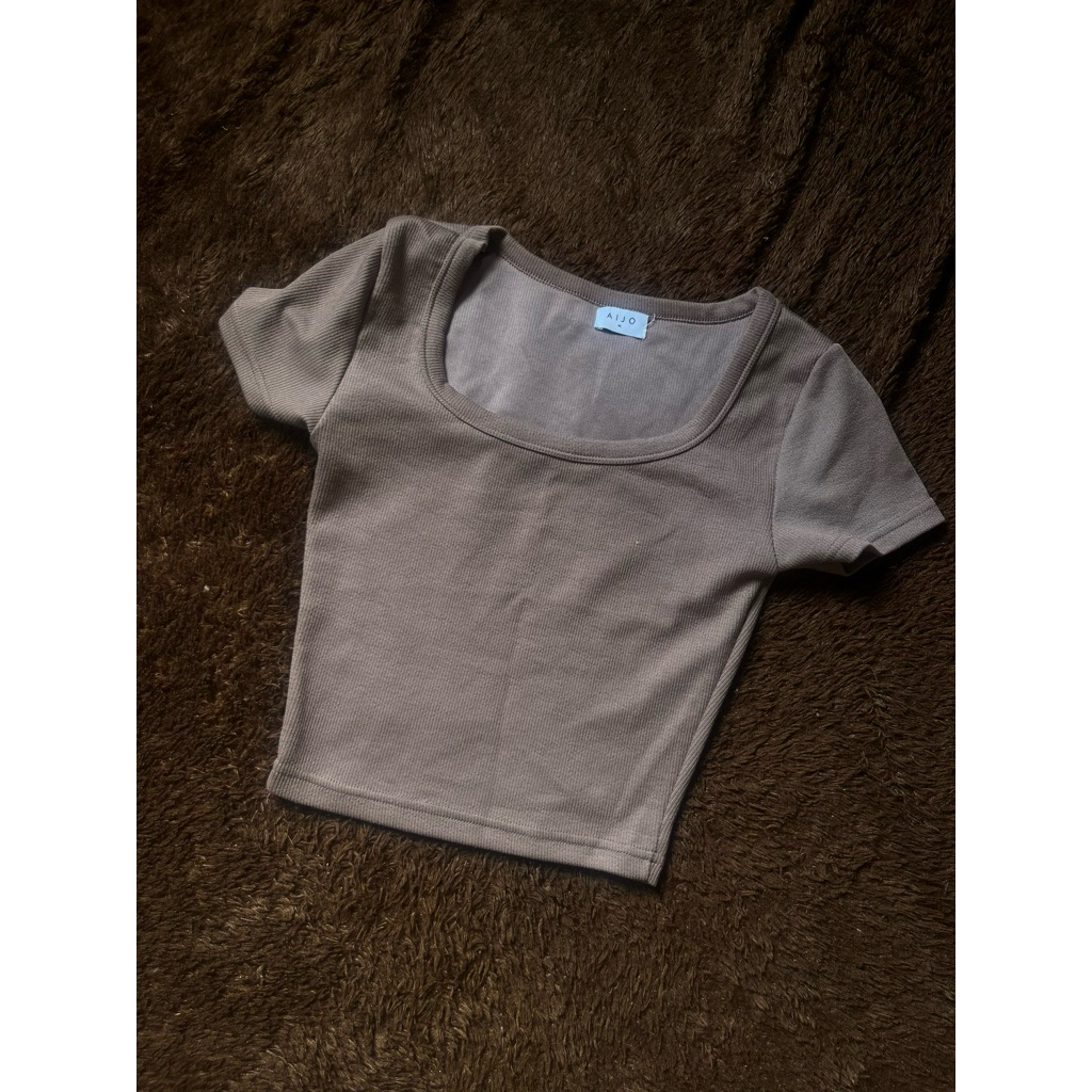 preloved crop top aijo