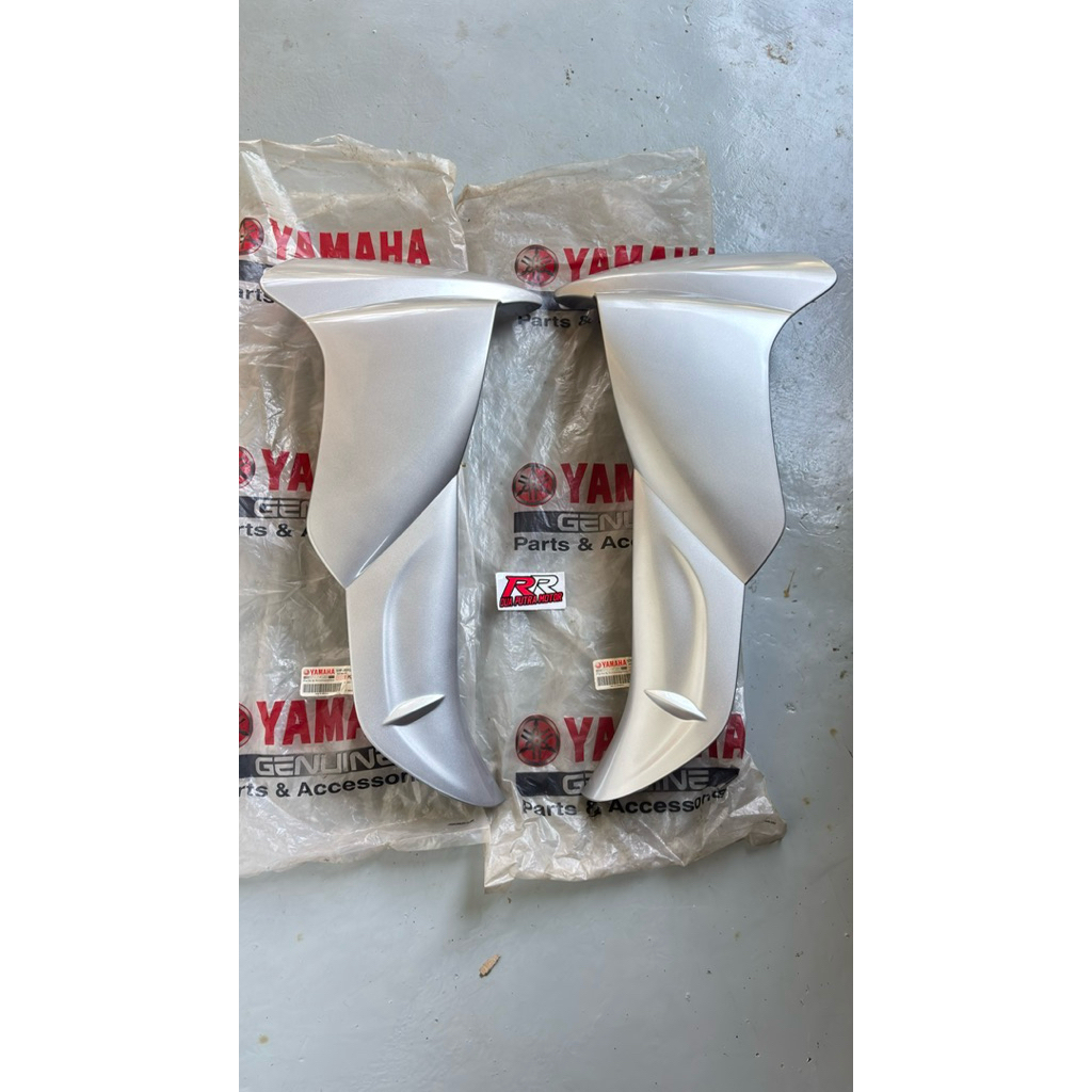 cover leksil leghsield sayap depan luar original ori Yamaha jupiter z burhan buek silver 5TP