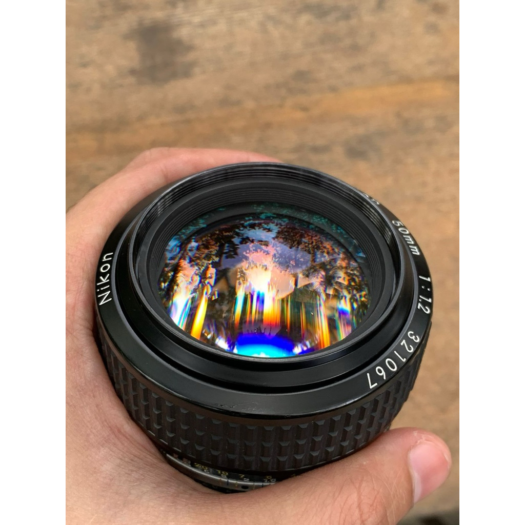 Lensa Nikkor Ais 50 f1.2