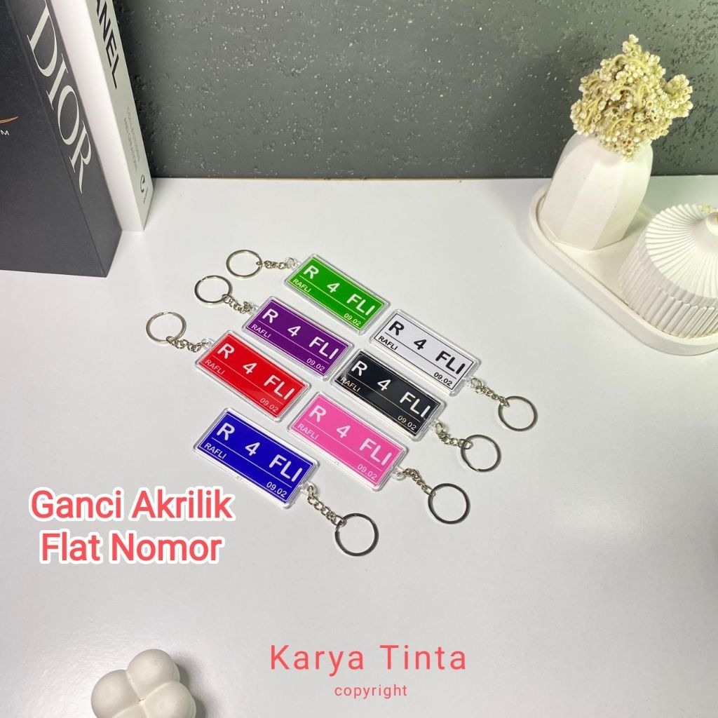 Gantungan Kunci Akrilik Kalcer /Gantungan Kunci Plat Nomor/Custom Tulisan