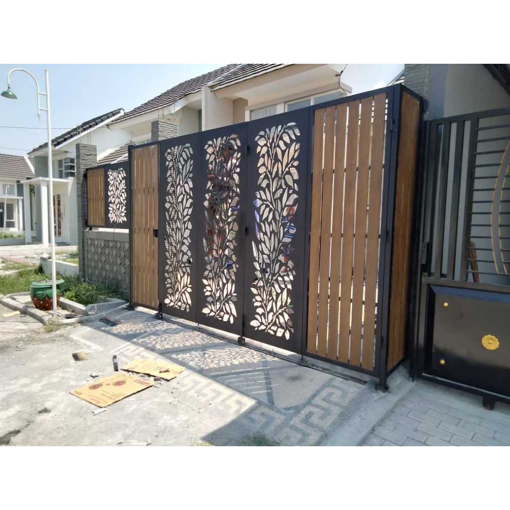 Pagar Conwood Plat Cutting Minimalis Modern / Pagar Rumah Sidoarjo / Pagar Kayu