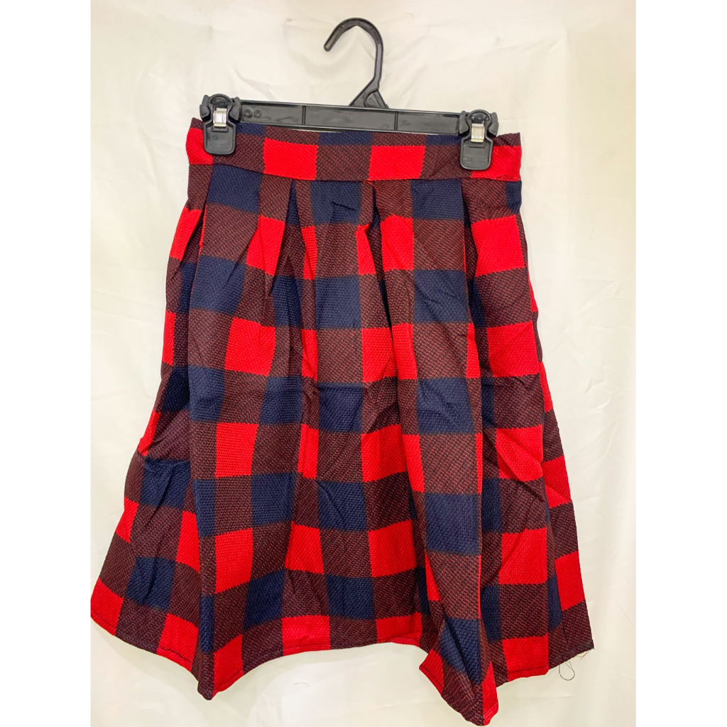 Rok Skirt Midi Selutut Motif Tartan Kotak-Kotak Hitam Merah