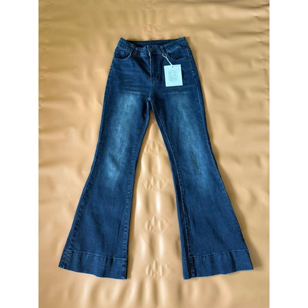 Preloved Cutbray Jeans