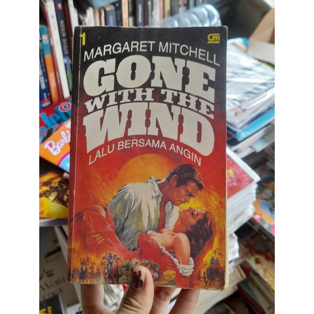 Gone With The Wind Lalu Bersama Angin by Margaret Mitchell Preloved Novel Terjemahan