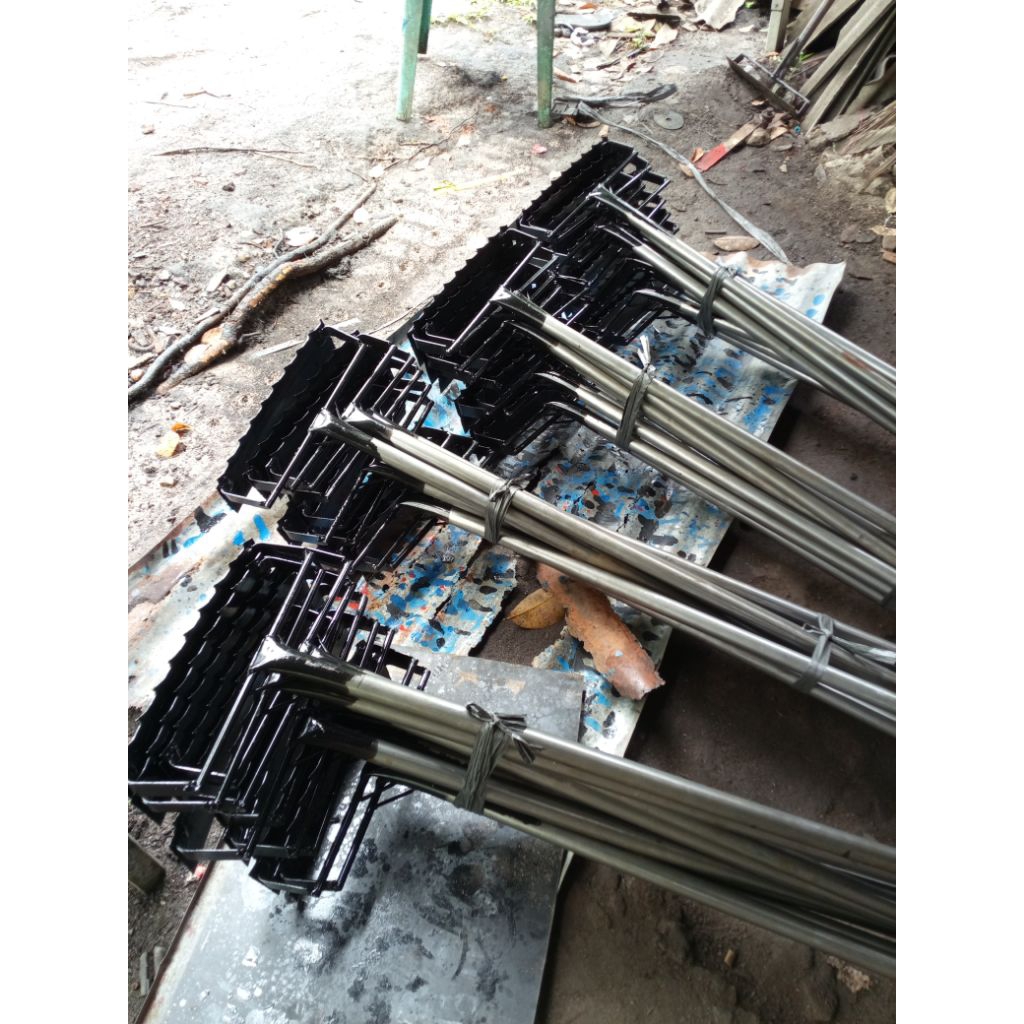 cangkul pembersih rumput/piringan sawit