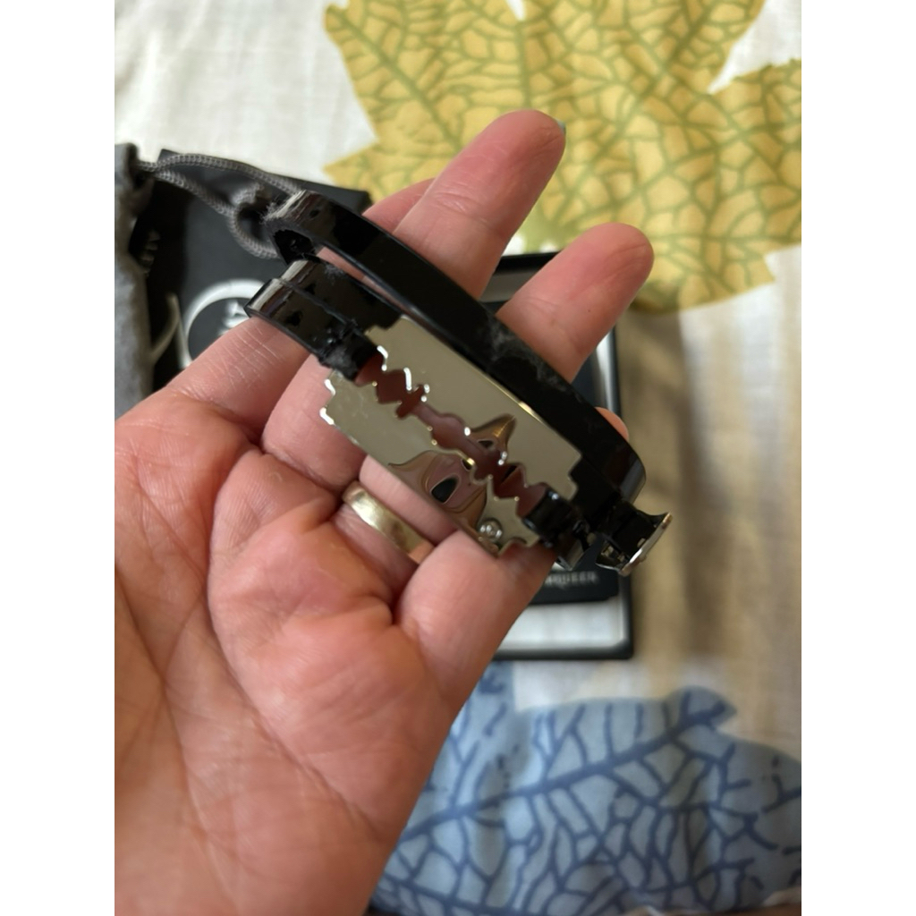 Alexander McQueen leather triple wrap bracelet gelang komplit