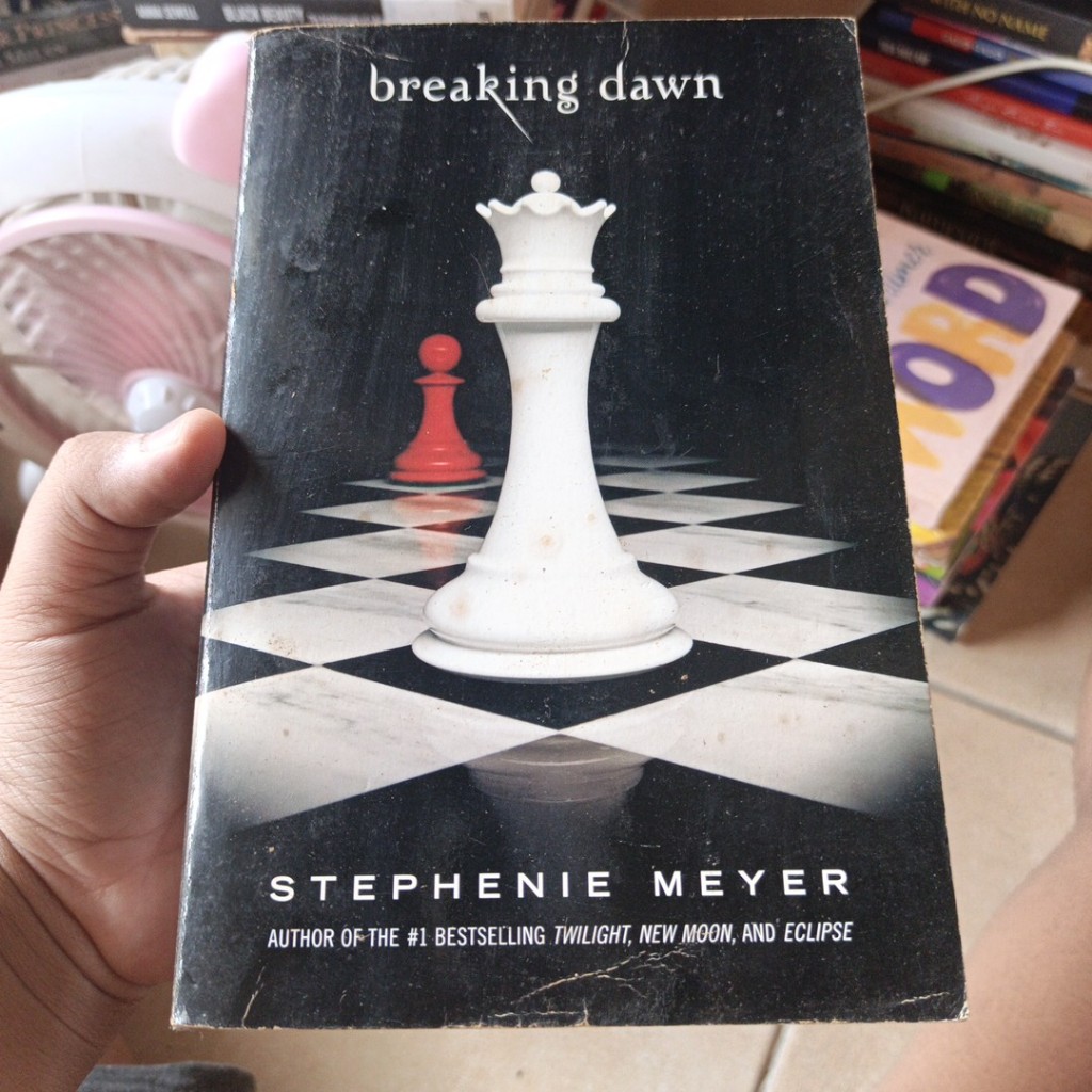 [Preloved Bahasa Inggris] Breaking Dawn  Stephenie Meyer