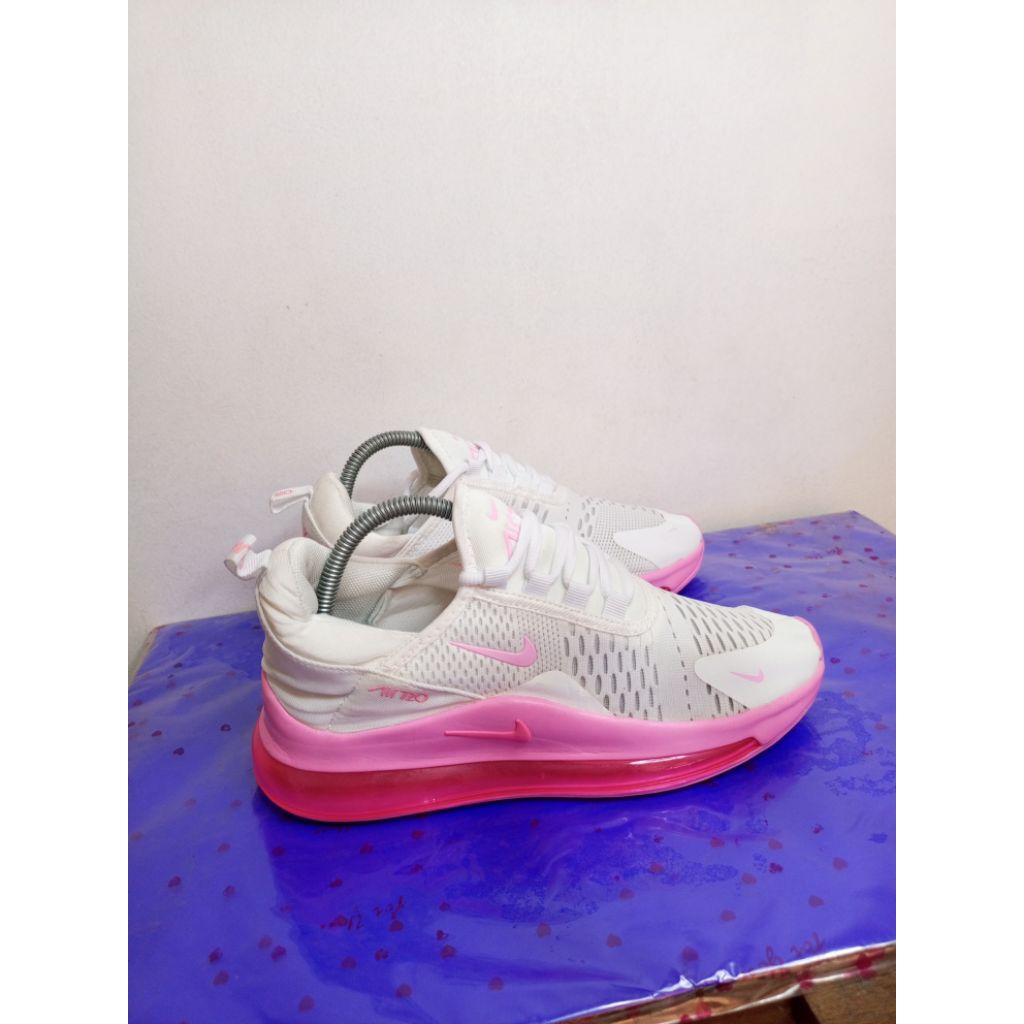 Sepatu Second Nike Air max 270 size 40