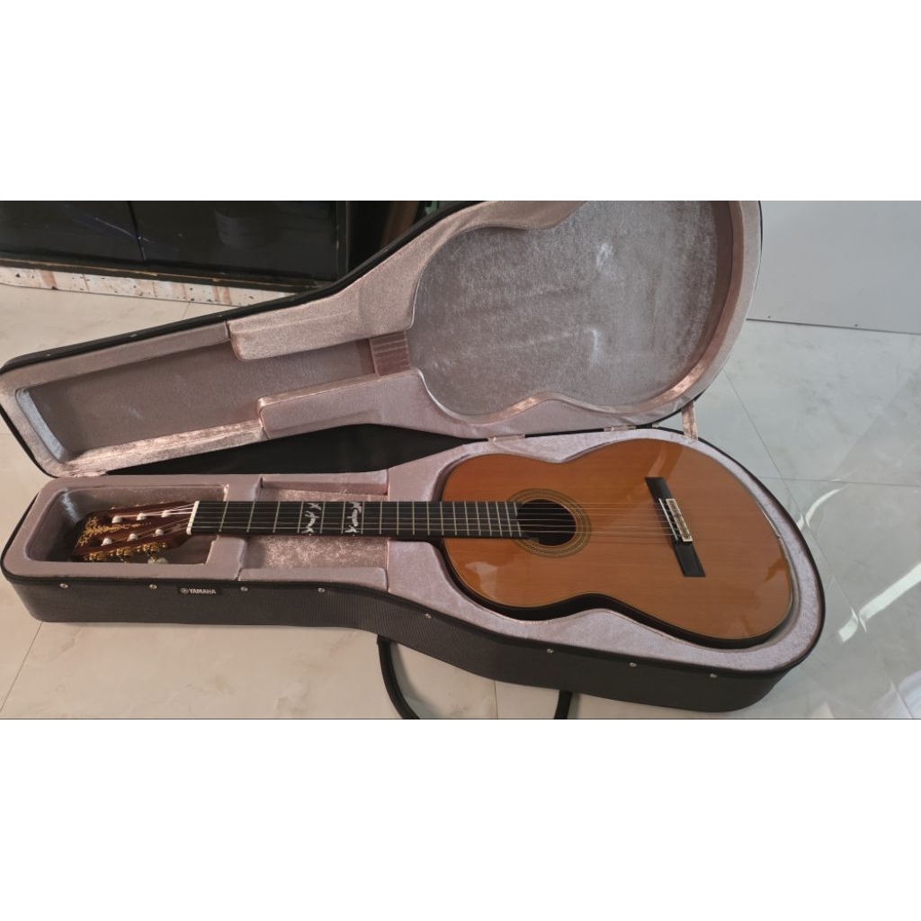 GITAR PREMIUM YAMAHA GRAND CONCERT (GC32C)