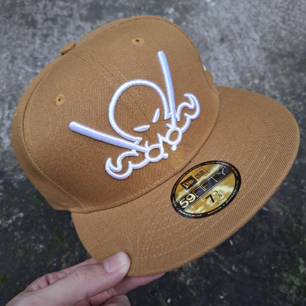 Topi New Era x Dionic Octoslugger 59FIFTY 5950 Fitted 7 3/8 AUTHENTIC ORIGINAL