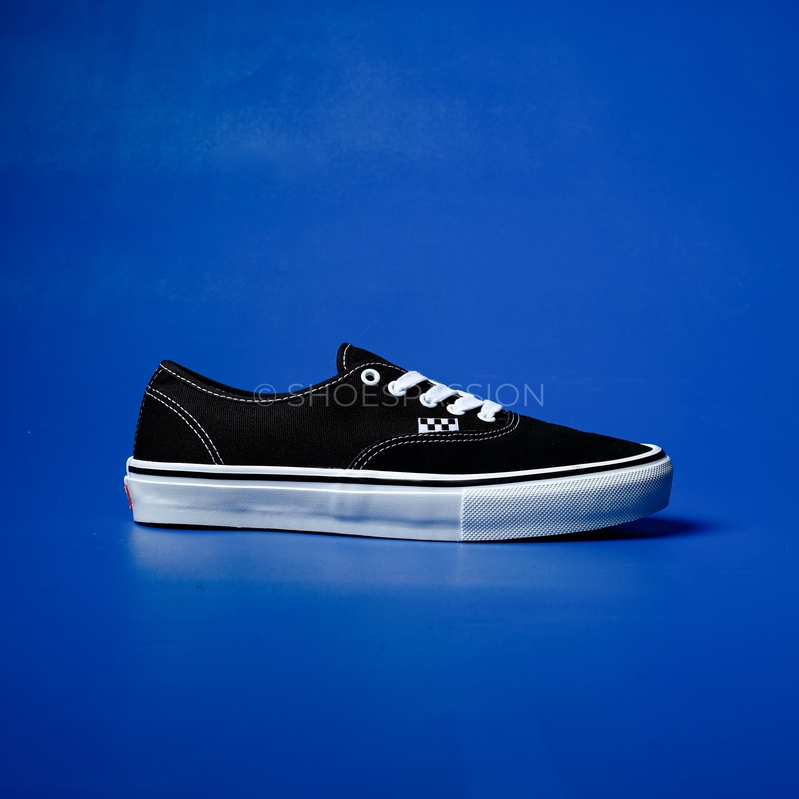 Vans Skate Authentic Black White Original - Sepatu Vans Authentic Skate Classics Hitam Putih Resmi S