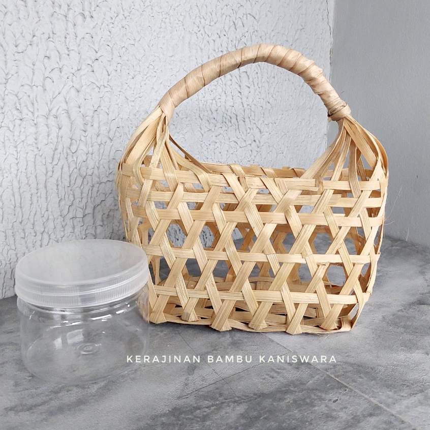 TAS KERANJANG BAMBU / ANYAMAN BAMBU / TAS SOUVENIR BAMBU / TAS HAMPERS BOGOR