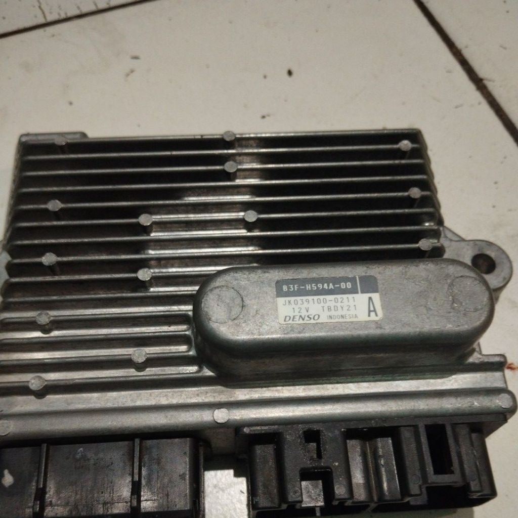 SGCU LEXI B3F-H594A-00