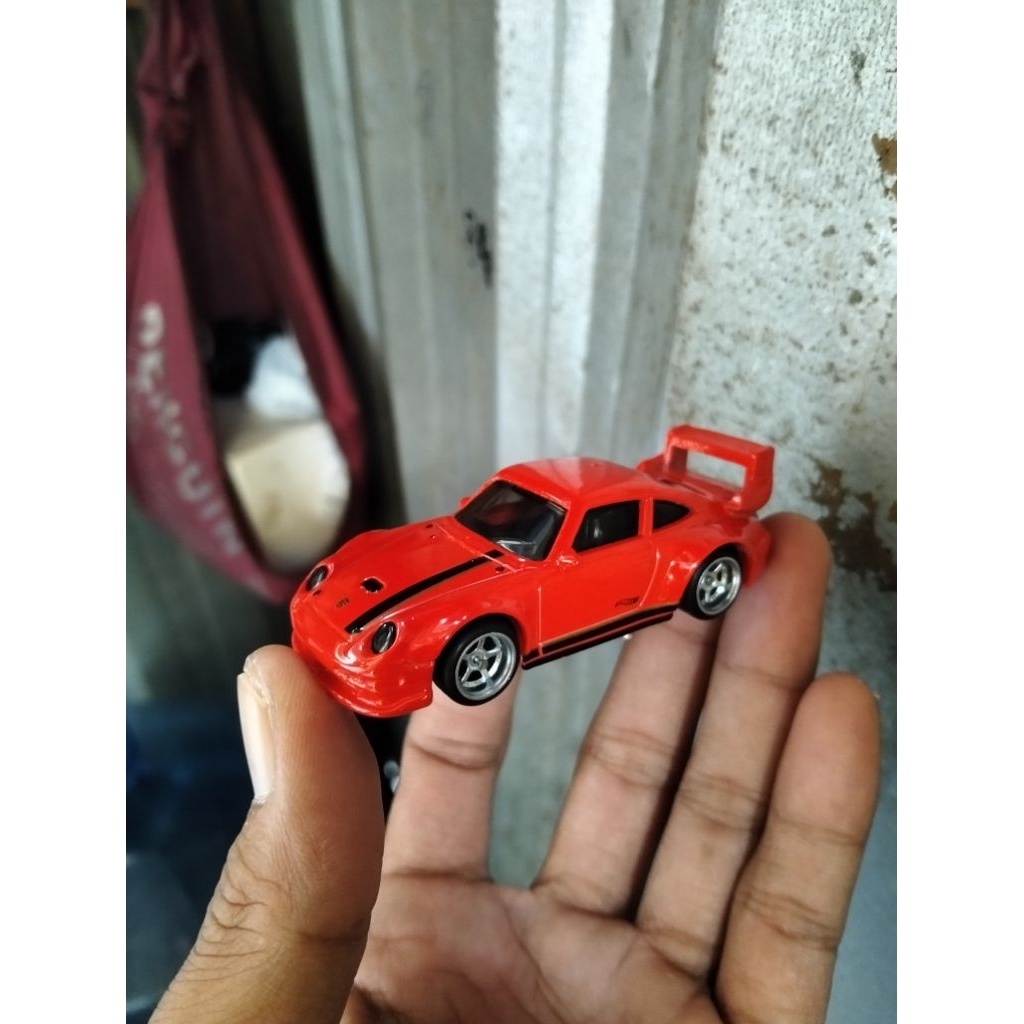 Hotwheels loose mulus PORSCHE 993 GT2 ban karet