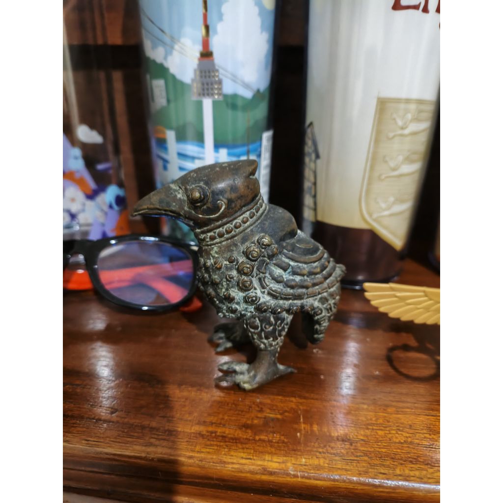 Patung kuno barang antik