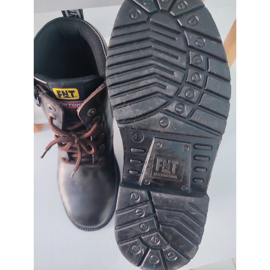 Sepatu Pria Boots Safety Kulit Fintoni Steel Toe 6921