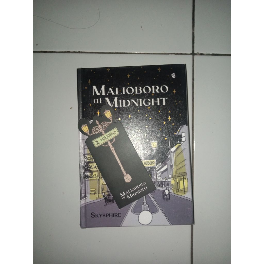 Novel Malioboro at Midnight