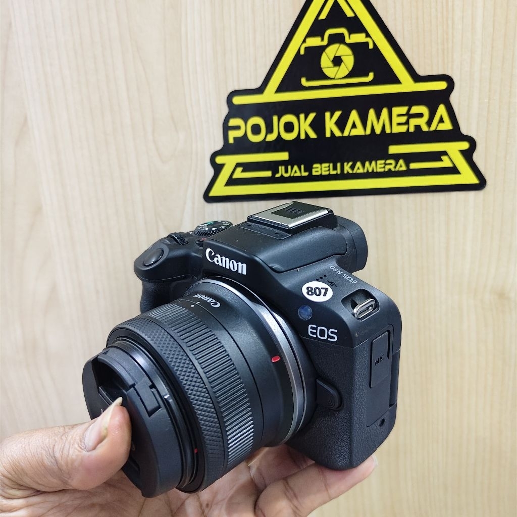 mirorrless Canon eos R50 / kamera canon eos R50