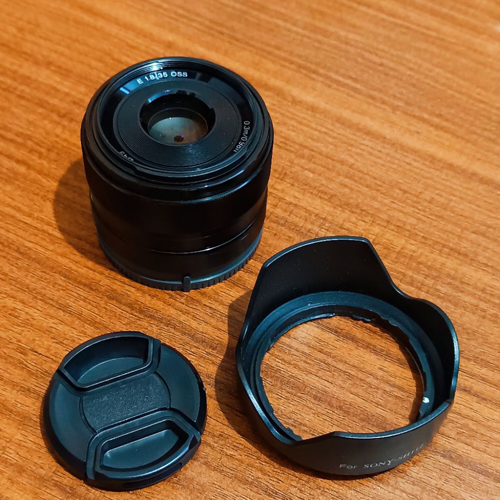 Lensa Sony 35mm f1.8 OSS (APS-C) second