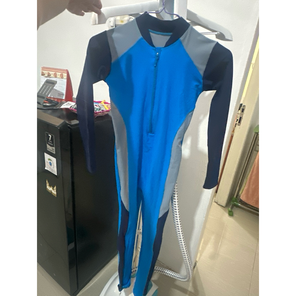 Preloved baju renang adidas kls 4