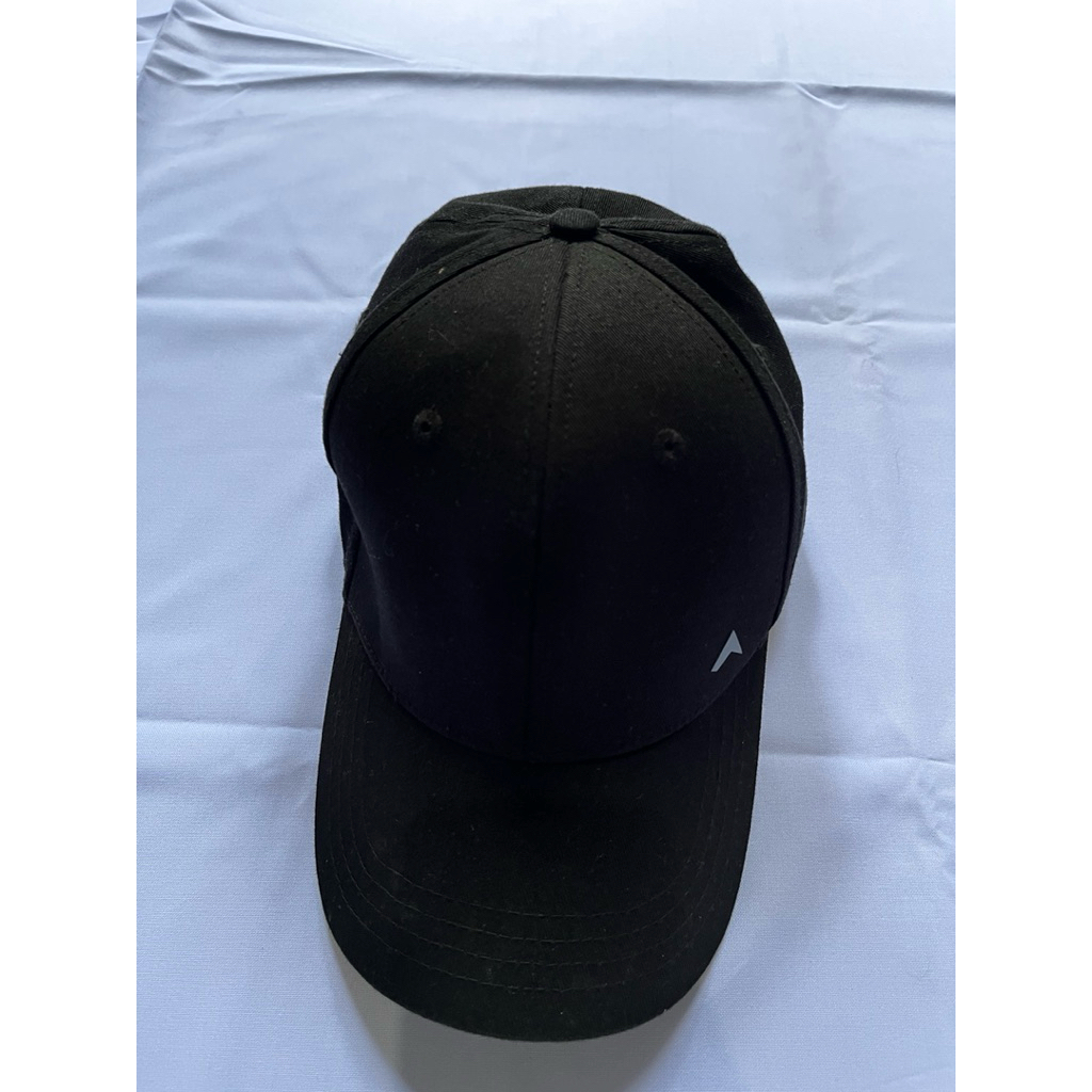 Topi hitam Eiger 100%ori (Preloved)