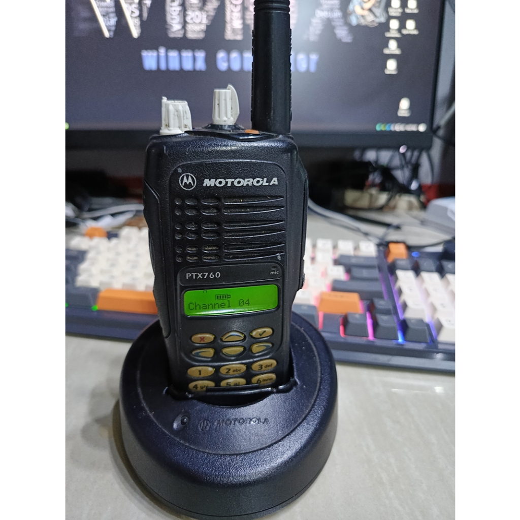 Motorola PTX 760 UHF